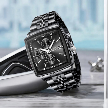 Pánske kvarcové hodinky so štvorcovým ciferníkom – luminiscenčný displej, kalendár, malá sekundová ručička; nerezový náramok; vodotesnosť 30M