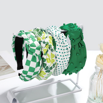 Textilné sponky do vlasov s trojlístkom pre Deň svätého Patrika, prírodný štýl, jar 2025