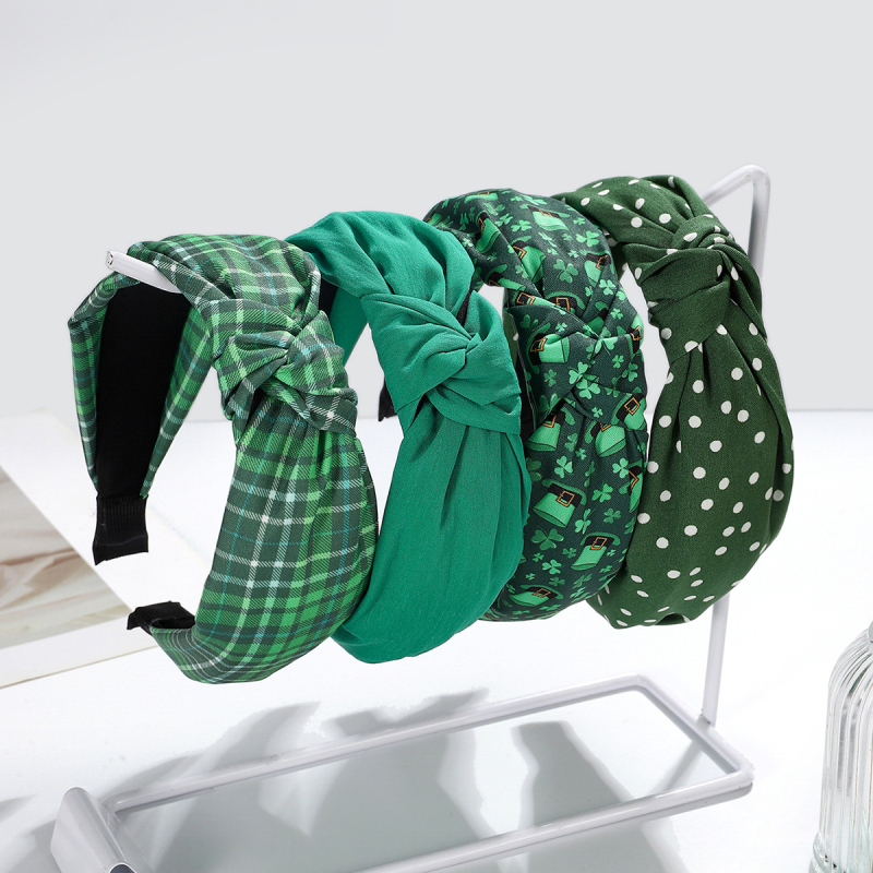 Textilné sponky do vlasov s trojlístkom pre Deň svätého Patrika, prírodný štýl, jar 2025