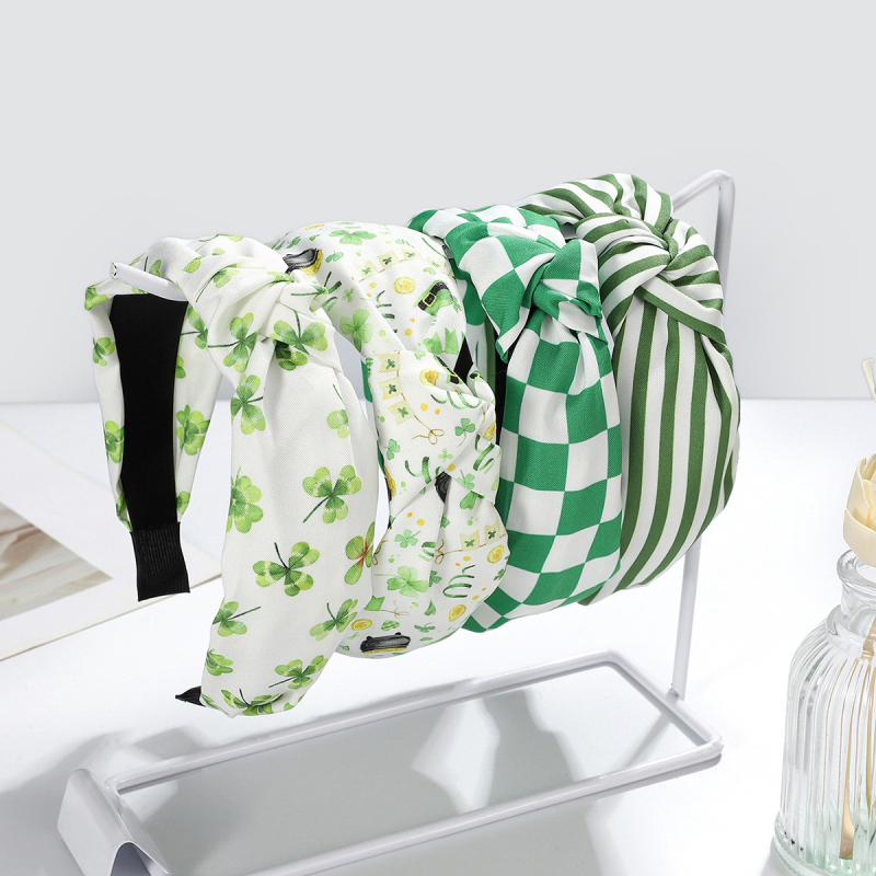 Textilné sponky do vlasov s trojlístkom pre Deň svätého Patrika, prírodný štýl, jar 2025