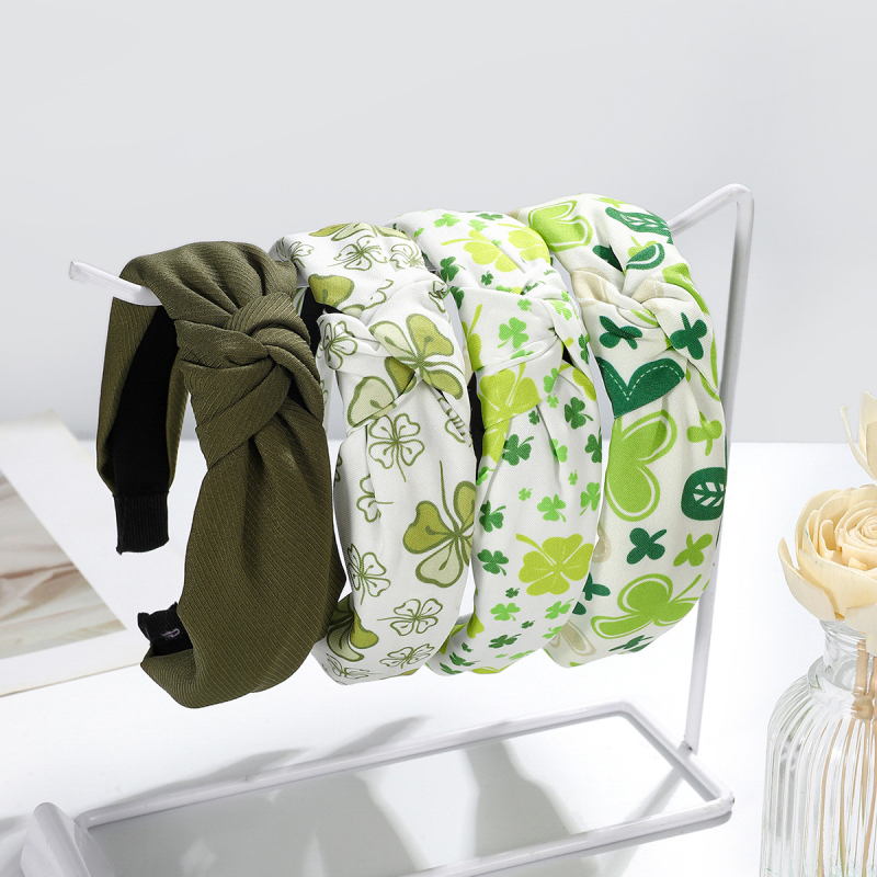 Textilné sponky do vlasov s trojlístkom pre Deň svätého Patrika, prírodný štýl, jar 2025