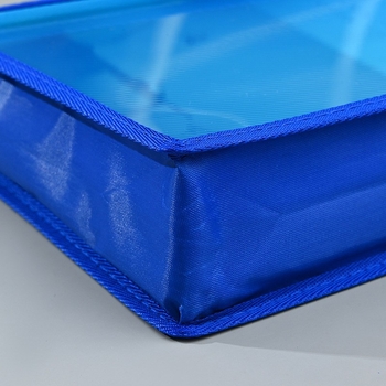 3D taška na dokumenty s diagonálnym vzorom, priehľadný PP materiál, zapínanie na gombík, štvorcový tvar