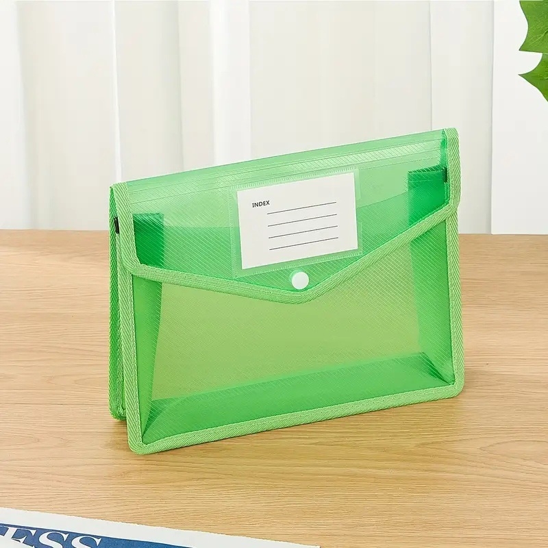 3D taška na dokumenty s diagonálnym vzorom, priehľadný PP materiál, zapínanie na gombík, štvorcový tvar