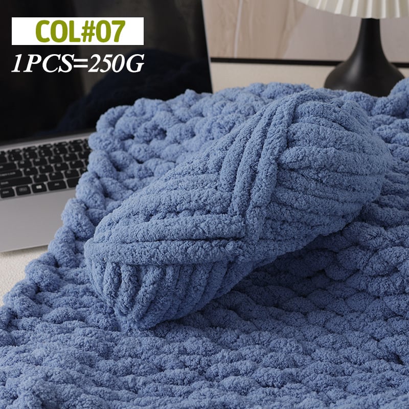 Polyesterová priadza, guľová priadza, polovičný worsted, ručné pletenie — Super Thick Ice-Strip Yarn