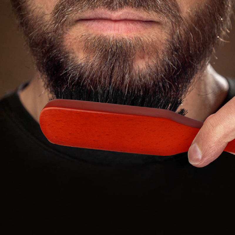 Szakáll- és hajkefés készlet boar sörtékkel, nyelek bambuszból, lótuszfa és bükkből; tartalmaz farokkefét