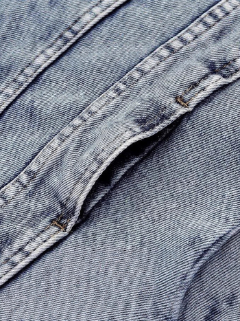 Дамско късо дънково яке с флорален принт, тясно прилепване, яка с лацкан, дълги ръкави