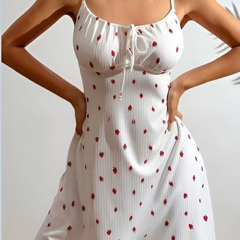 Haljina-slip s printom jagoda, poliester, V-izrez, bez rukava, srednje duljine