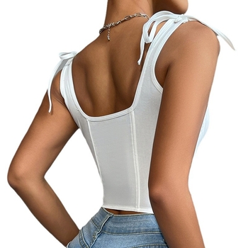 Štíhly strih camisole s kosťovými výstuhami, ramienka s mašličkou, štvorcový výstrih a odhalené chrbát, polyester