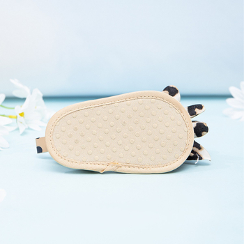 Detské sandále 12–36 mesiacov: leopardí vzor s kvetmi, priedušný vršok, zapínanie na suchý zips, mäkká textilná podrážka