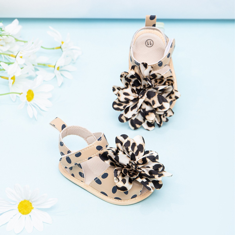 Detské sandále 12–36 mesiacov: leopardí vzor s kvetmi, priedušný vršok, zapínanie na suchý zips, mäkká textilná podrážka