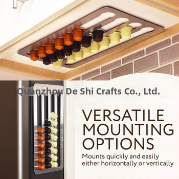 Kovový stojan na kapsule kávy, nástenná lepiaca montáž, moderný minimalistický štýl, uvedený v zime 2020