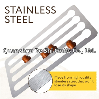 Kovový stojan na kapsule kávy, nástenná lepiaca montáž, moderný minimalistický štýl, uvedený v zime 2020