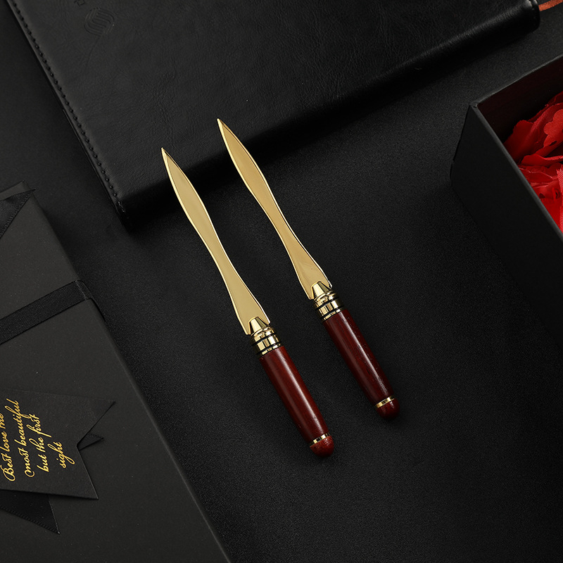 Zhuo Wen otvárač listov, drevo a kov, model 959#, max. B3 papierovej veľkosti