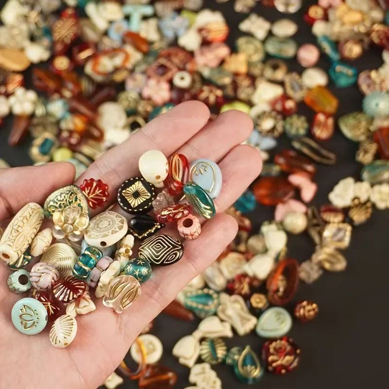 Akrylové roztrúsené korálky, elektroplating, totemový vzor, módny štýl