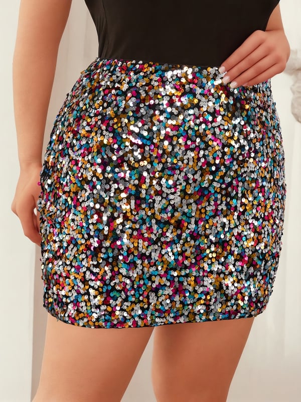 Trumpas sijonas su karoliukų dekoru, hip-hugging siluetas, 95% poliesteris, mikroelastinis audinys