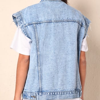Džins vest s polo ovratnikom, uski kroj, dugačak kroj (80–100 cm), smjesa spandeksa