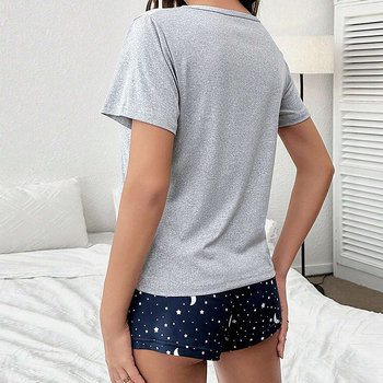 Dámsky pyžamový set - mesiacový potlač, Milk Silk látka, okrúhly výstrih, 3/4 rukávy, krátke nohavice