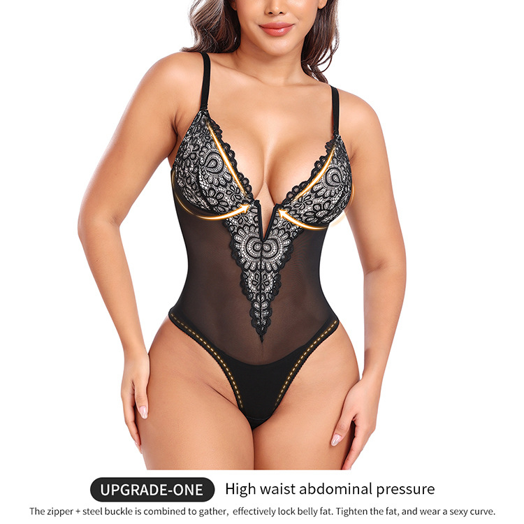 Čipkované priehľadné body-overál, tvarujúci efekt, bez rukávov, trojštvrťové nohavice, polyester