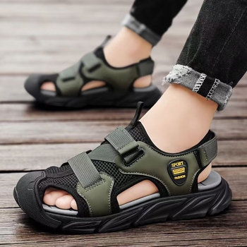 Pánske športové sandále s priedušnou sieťovinou — podrážka z gumy, horná časť z syntetickej kože, priedušné, odolné voči opotrebeniu