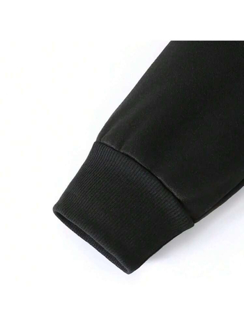 Kapucňasti oversize džemper s geometrijskim printom – Flat Cloth materijal, okrugli ovratnik, srednja duljina, dugi rukavi