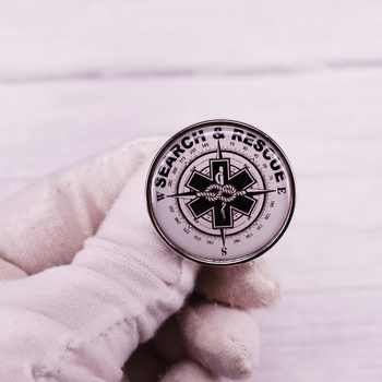 Broșă metalică cu personaj de desene animate – unisex, design simplu, accesoriu decorativ