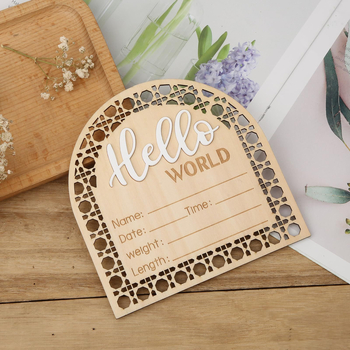 Pandantiv din lemn pentru nașterea bebelușului – Boxwood, HelloWorld anunț de naștere, stil modern minimalist