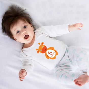 Sada rekvizítov pre fotenie míľnikov dieťaťa: kartičky na mesiace, papierové dekorácie, licencovaná súkromná značka