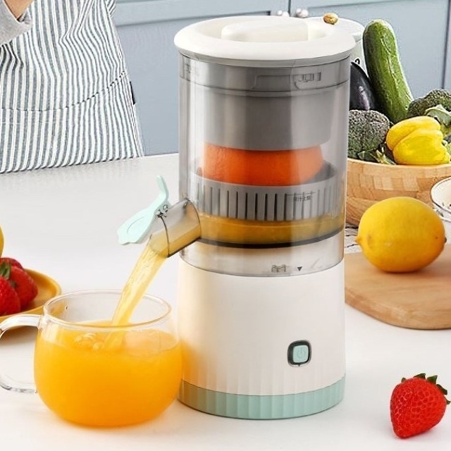 Bezdrôtový prenosný odšťavovač s oddelením šťavy a usadenín, 200 W, max. 20000 rpm, ABS telo, až 400 ml šťavy na jedno použitie, nádrž na usadeniny až 500 ml