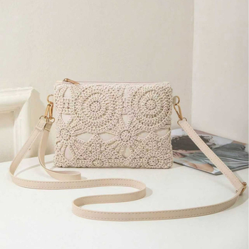 PU anyagú crossbody táska, boríték-stílus, cipzáras zárás, belső telefontartó zseb, egy pánttal, mindennapi használatra