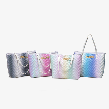 Táska Tote városi stílusban – PU anyag, poliészter bélés, zipzár, vízszintes négyzet alak, laptop zseb