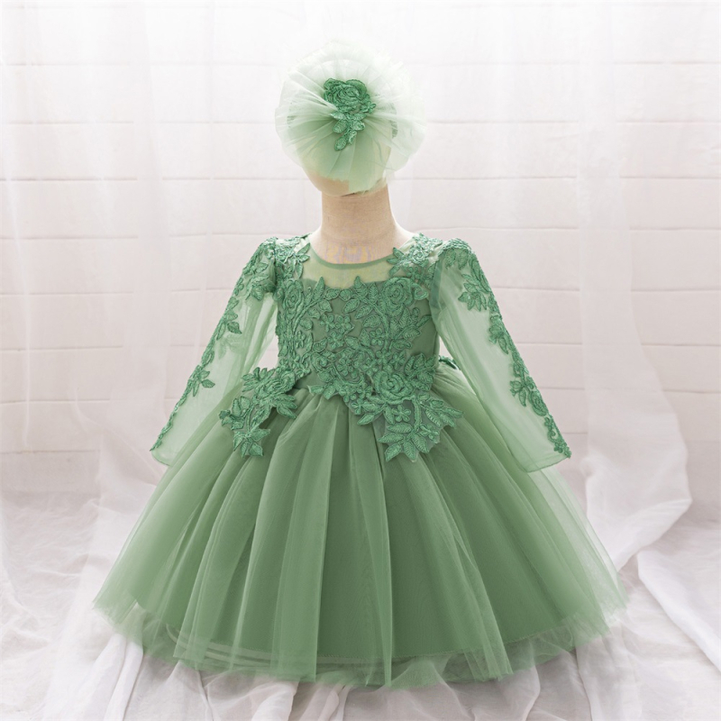 Dievčenské šaty s krajkou a výšivkou princezného štýlu, dlhé rukávy sieťoviny, hlavný materiál 65% polyester, podšívka 35% bavlna, vek 1–3 roky, súčasťou je gumička do vlasov