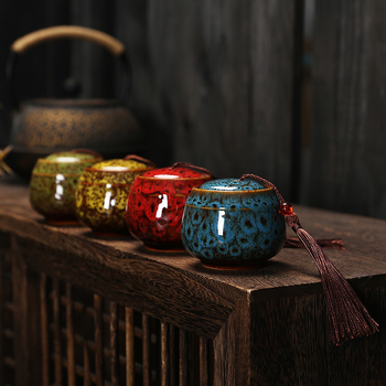 Keramický čajový kontajner so vzduchotesným uzáverom pre čaj Tieguanyin Pu'er, prenosný na cestovanie