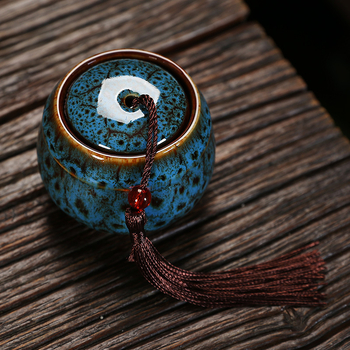 Keramický čajový kontajner so vzduchotesným uzáverom pre čaj Tieguanyin Pu'er, prenosný na cestovanie