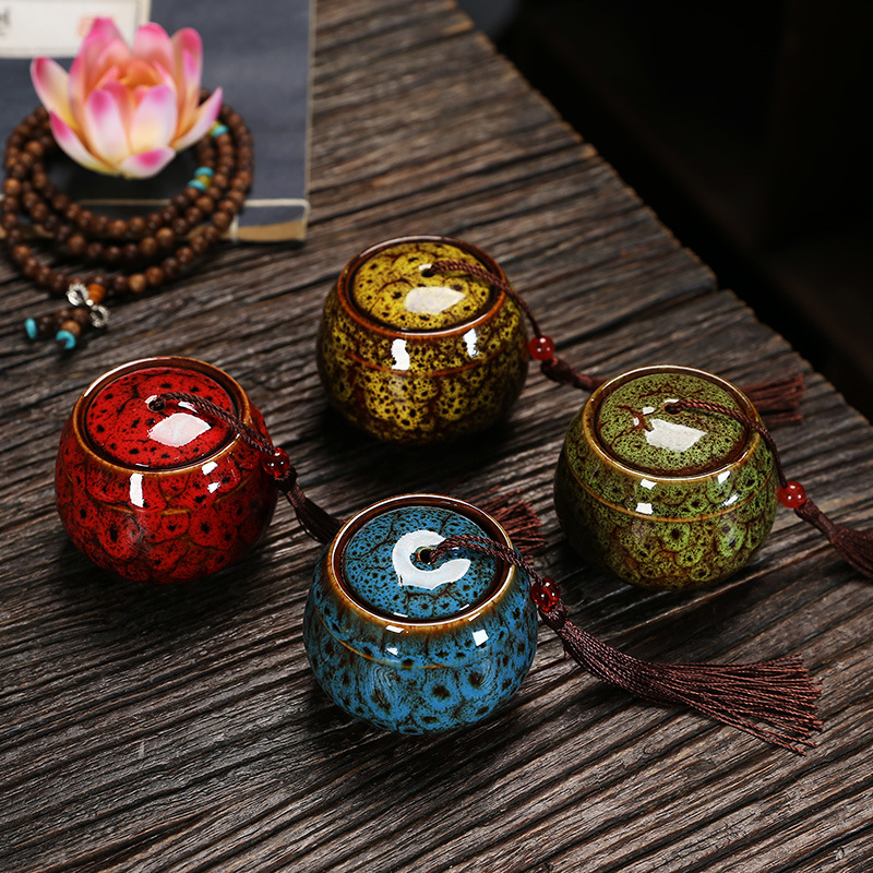 Keramický čajový kontajner so vzduchotesným uzáverom pre čaj Tieguanyin Pu'er, prenosný na cestovanie