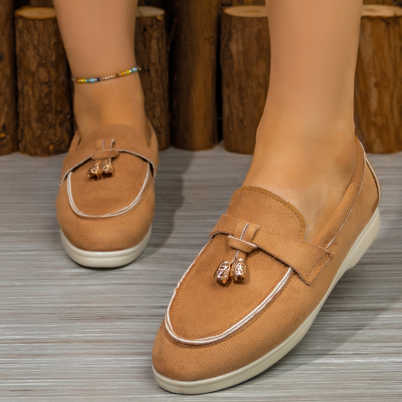 Ženske slip-on ravne cipele, zaobljeni vrh, velur gornji dio, visina pete 0–1 cm, PU ulošak