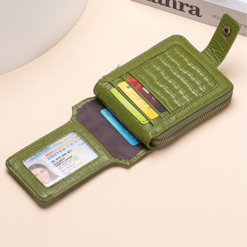 Dámska peňaženka z pravej kože s krokodílím vzorom, RFID blokovanie, priestor pre karty a mince, kompaktný dizajn