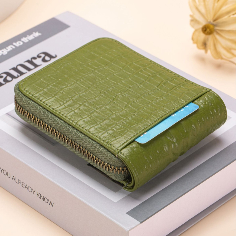 Dámska peňaženka z pravej kože s krokodílím vzorom, RFID blokovanie, priestor pre karty a mince, kompaktný dizajn