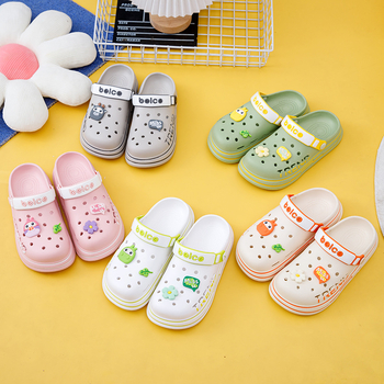 Batai su skylutėmis – unisex; viršus EVA; padas EVA; pado storis 1–3 cm