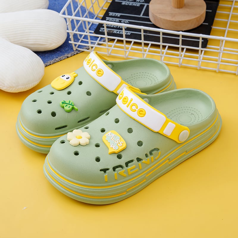 Batai su skylutėmis – unisex; viršus EVA; padas EVA; pado storis 1–3 cm