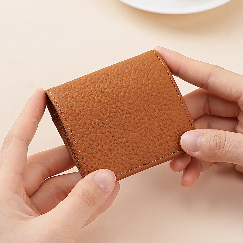 Mini mincová peňaženka z prvej vrstvy hovädzej kože, Liči vzor, unisex, vnútorná výstelka: super vlákno, leto 2025