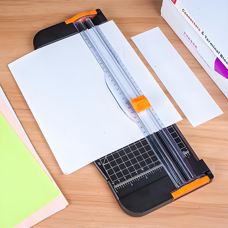 Ručný rezník na papier A4 – typ pravítka A4-2, plast, Značka: Other, Účel: rezanie