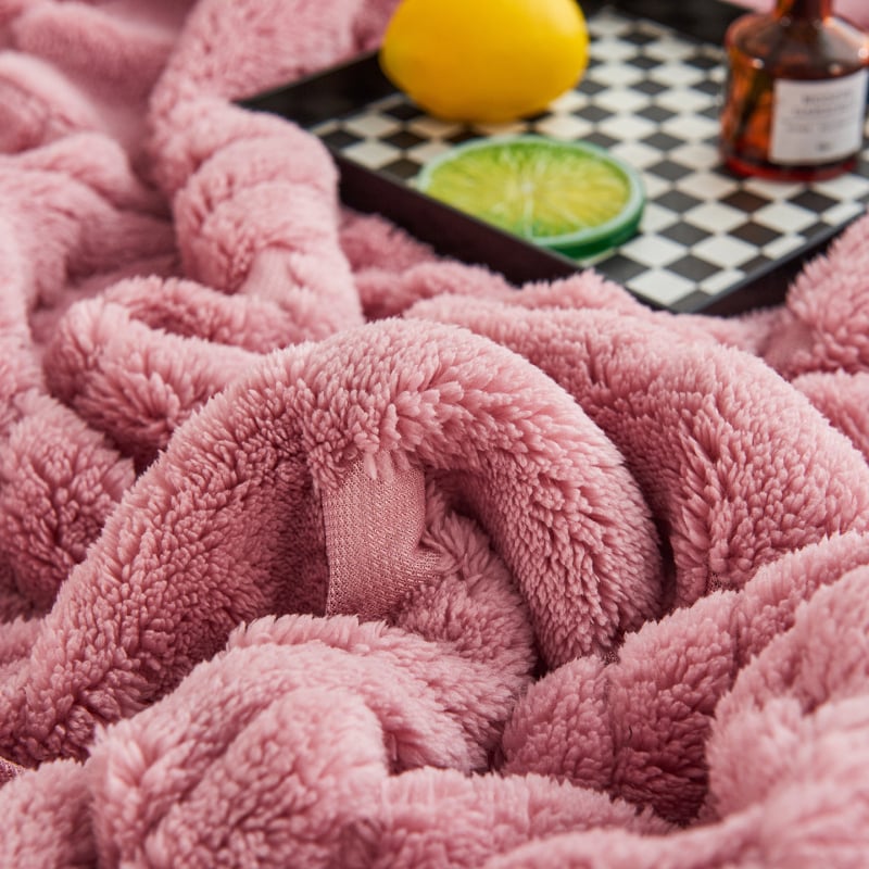 Deka na domáce použitie s európskym vzorom jacquard, hrubá teplá ovčej vlna, nordický štýl pre spálňu a pohovku (Zloženie ≥95%, Hmotnosť 1–1.5 kg, Sezóna jar a jeseň, Zmršťovanie 2–3%, Farebná stálosť 4)