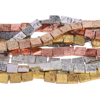 Négyzet alakú vulkáni kő gyöngyök elektroplatált felülettel, polírozott, karkötőhöz