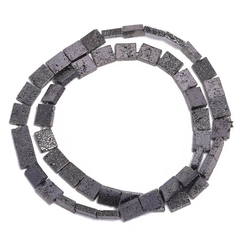 Négyzet alakú vulkáni kő gyöngyök elektroplatált felülettel, polírozott, karkötőhöz