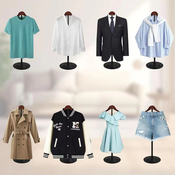 Teleskopický stojan na tričká pre obchod s odevmi — kovový stojan s T-tvarom pre dospelých a deti