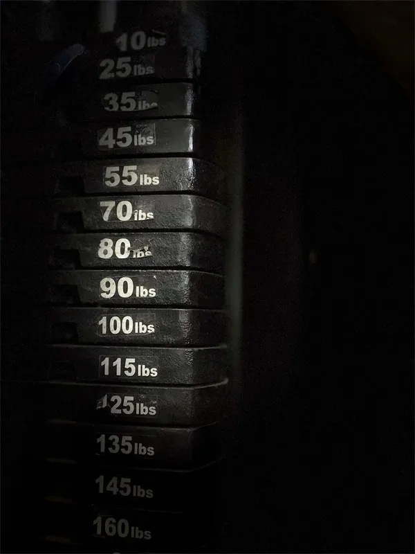 Plátenný poster s svalnatou postavou – bez rámu, inkjet tlač na plátne; vhodné do spálne a študovne