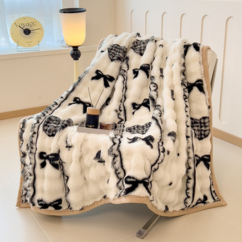 Заешко плюшено одеяло с карикатурен принт, 2000 g, подходящо за всички сезони