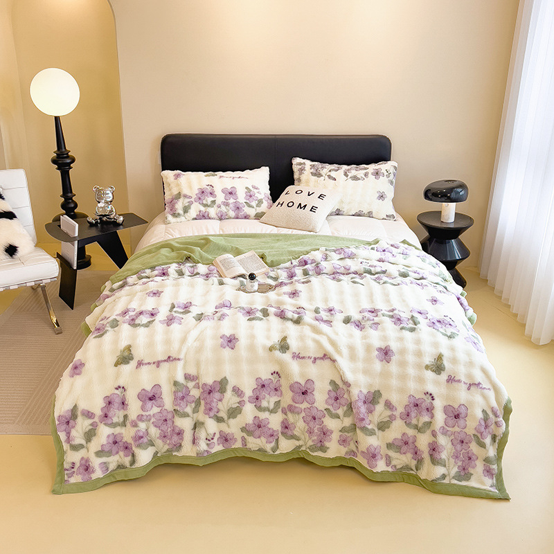 Заешко плюшено одеяло с карикатурен принт, 2000 g, подходящо за всички сезони