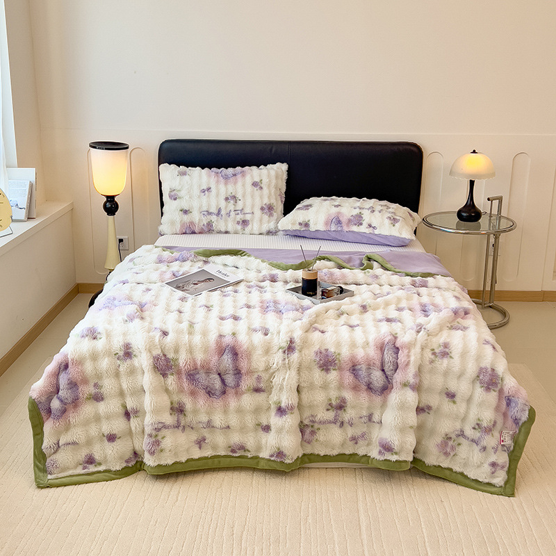 Заешко плюшено одеяло с карикатурен принт, 2000 g, подходящо за всички сезони