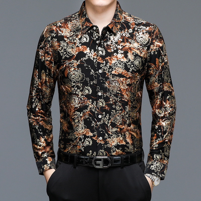 Vyriski marškiniai su gėlių atspaudu ir auksinio folijos apdaila, ilgos rankovės, apverčiamas apykaklė, prigludęs kirpimas